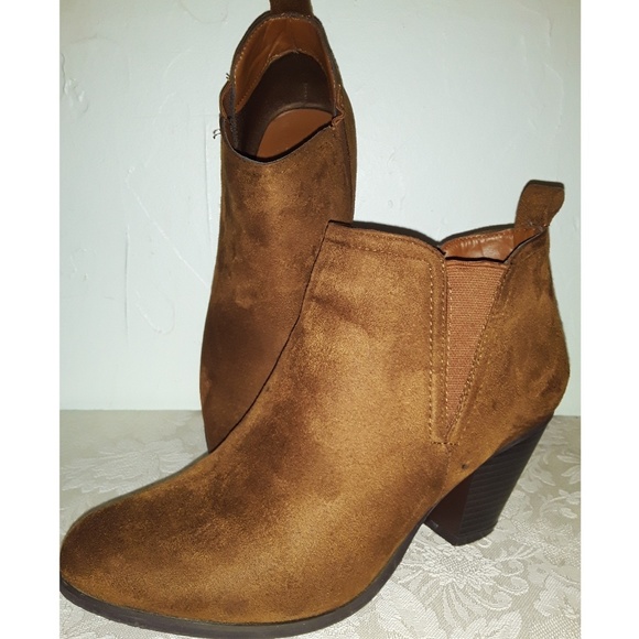 Pierre Dumas Suede Ankle  Boots - Picture 2 of 5